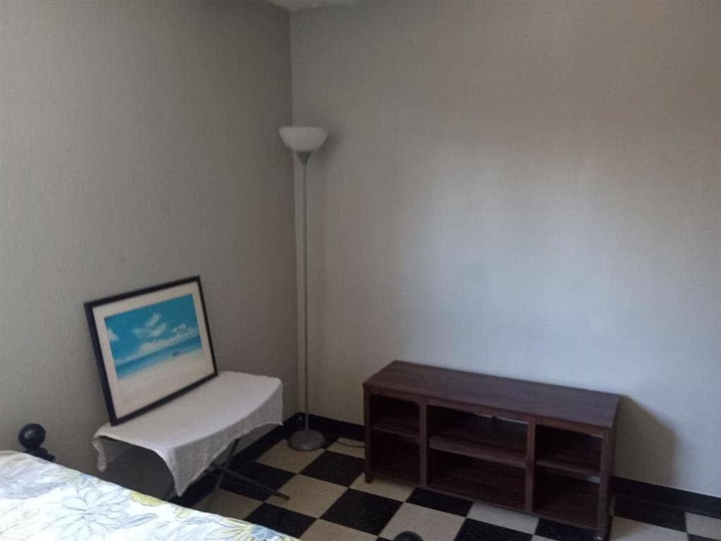 Room Available/ Pool