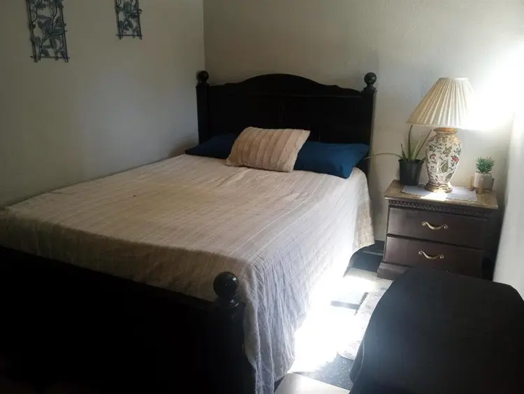 Room Available/ Pool