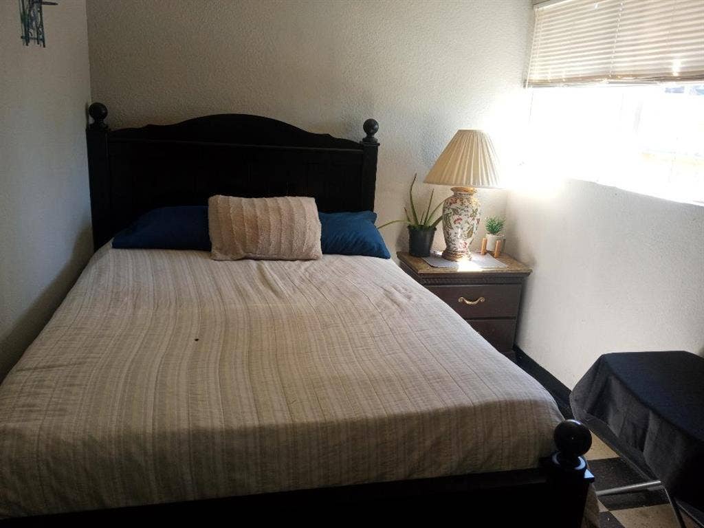Room Available/ Pool
