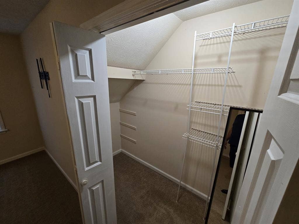 Private Room in Quiet Shared Home