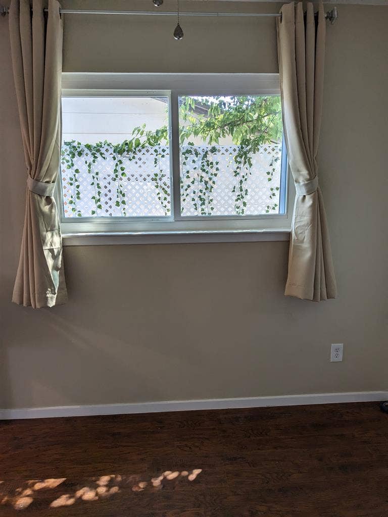 Private entry/attached 1 bd ADU/MIL