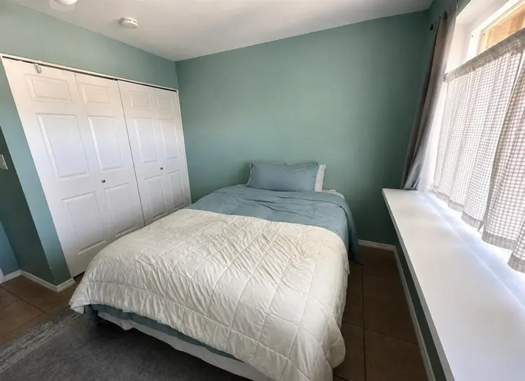 Downtown Mesa Townhome Roommate