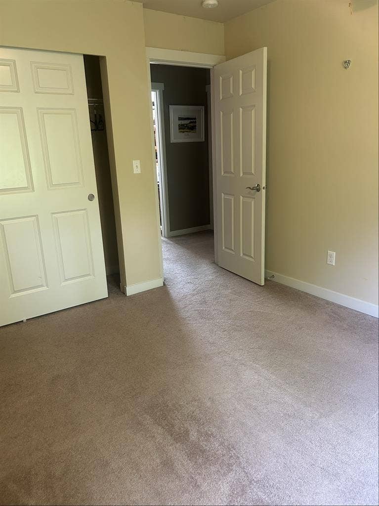 Large Bedroom/private bathroom
