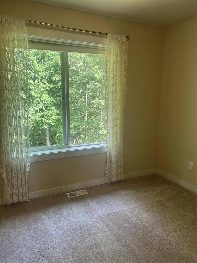 Large Bedroom/private bathroom