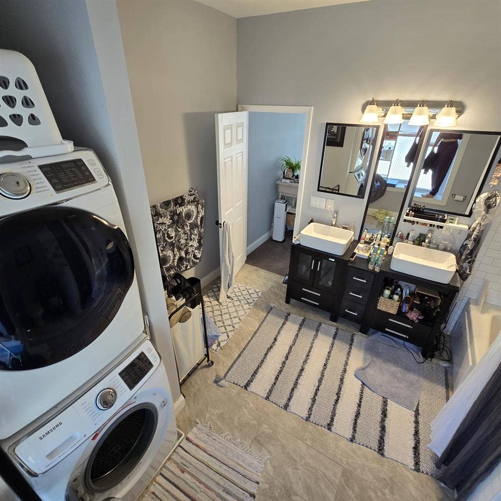 2 Spaces, Clean, lux, pets!