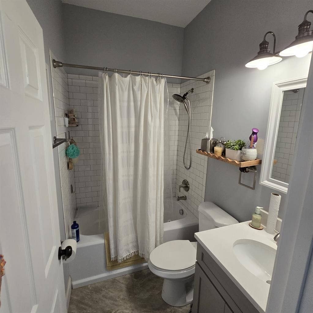 2 Spaces, Clean, lux, pets!