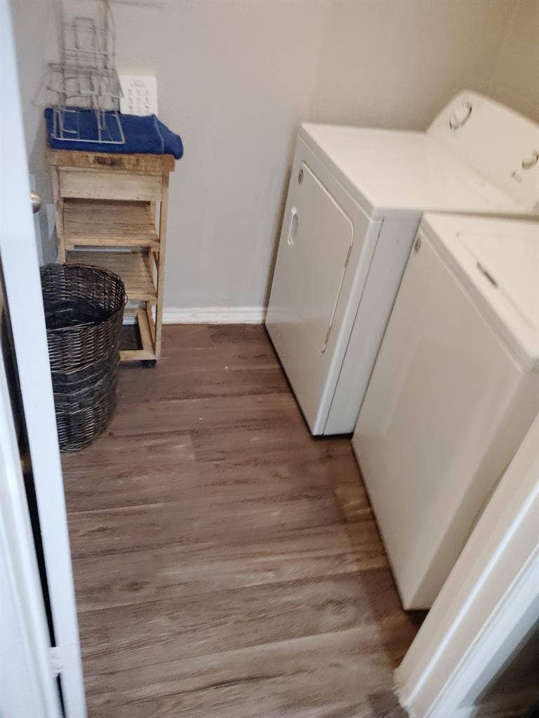 Need a roommate to hav a 2 bedroom