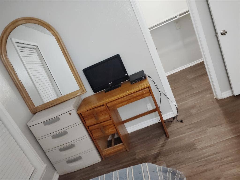 Need a roommate to hav a 2 bedroom