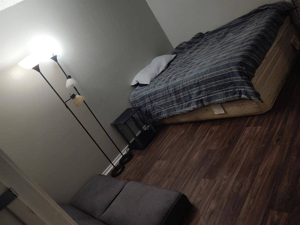 Need a roommate to hav a 2 bedroom