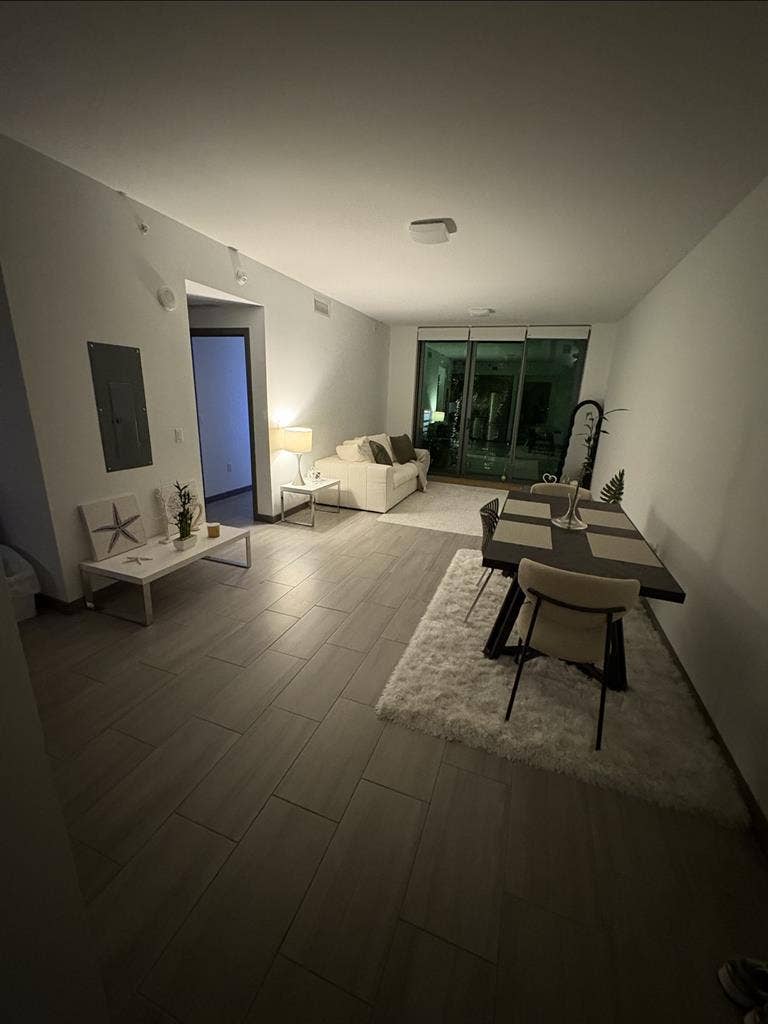 ✨ Female Roommate MIMO $950/month