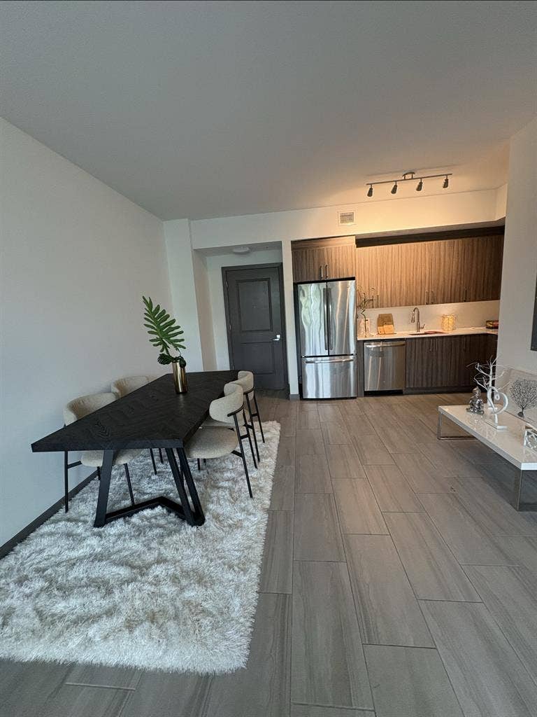 ✨ Female Roommate MIMO $950/month