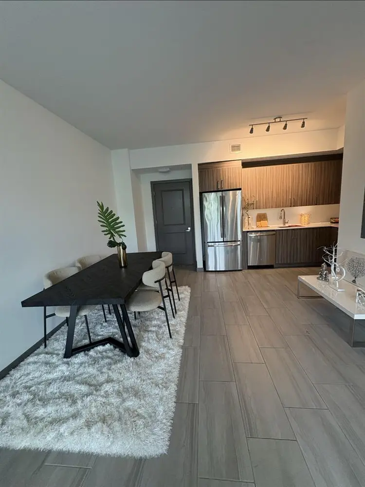 ✨ Female Roommate MIMO $950/month