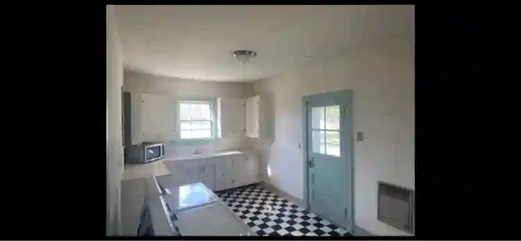 Roommate Wanted for Elderly Woman