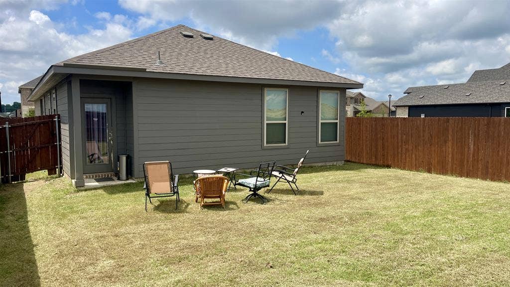 ROOM FOR RENT in Aubrey Tx. MAIN ST