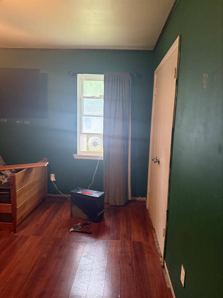 Medium room for rest 10/01 move in