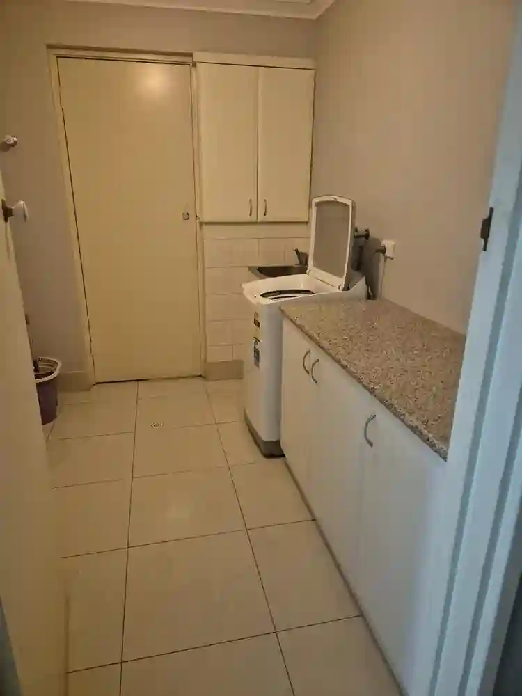 Room for rent in rossmoyne