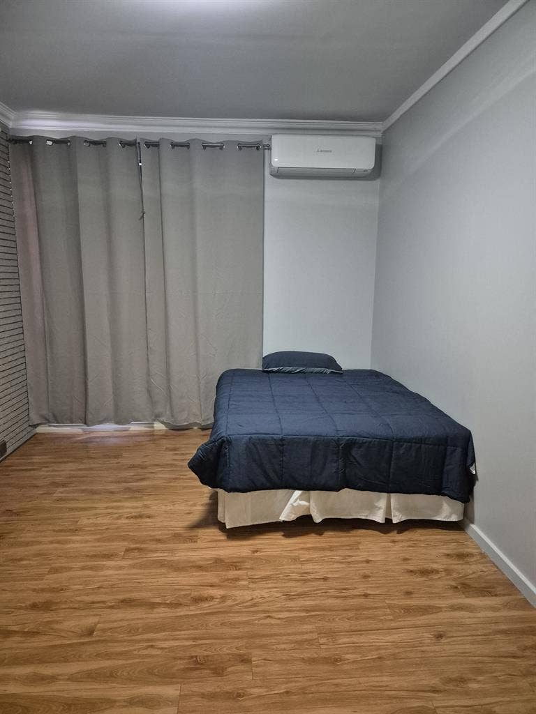 Room for rent in rossmoyne