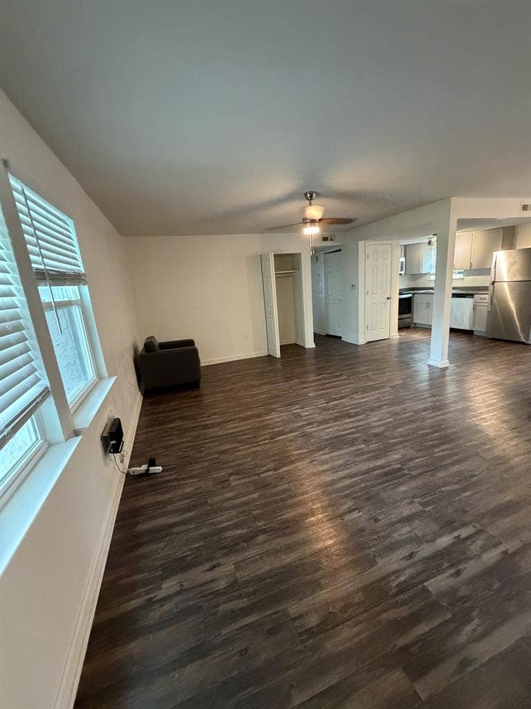 Room For Rent $739 2/2