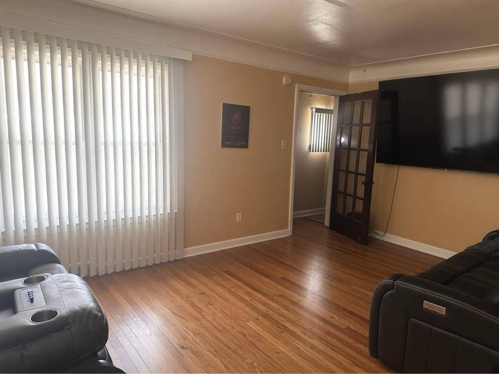 9591 Hartwell Home