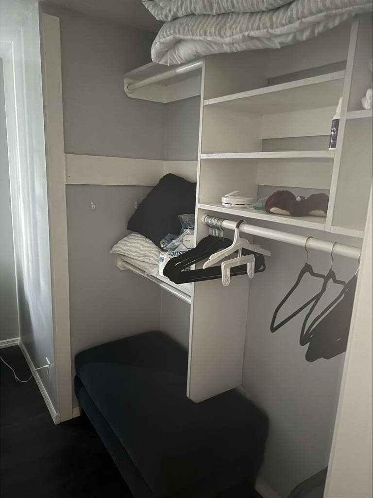 Private room in Corona