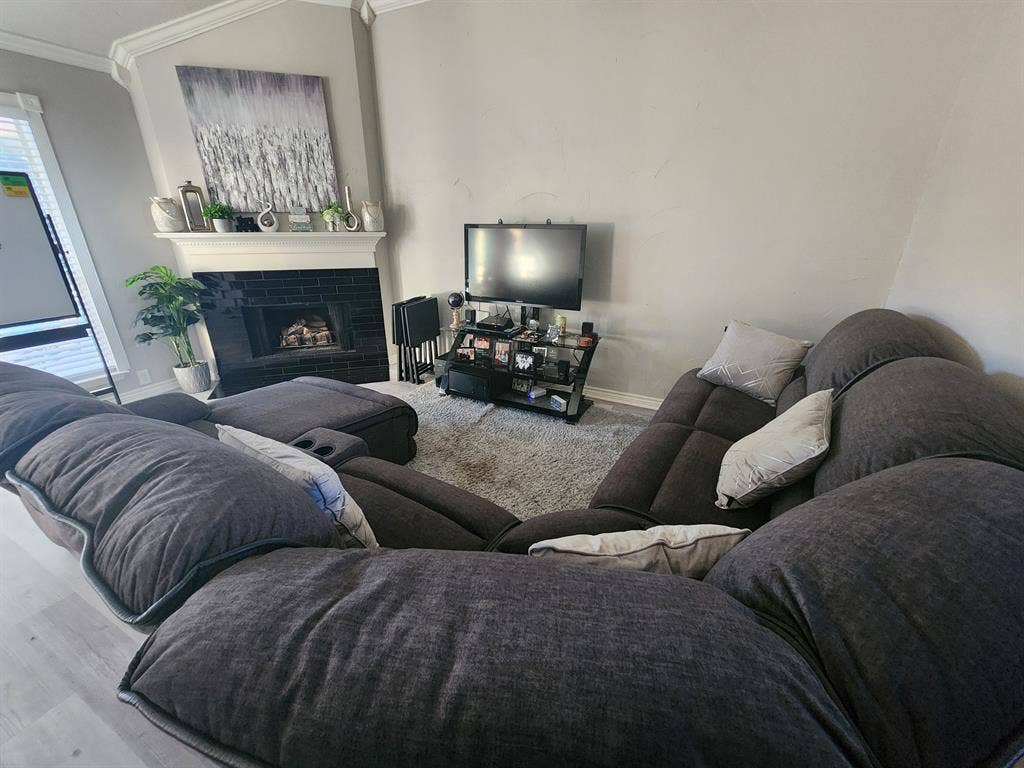 Private Room in Euless w/Pool!