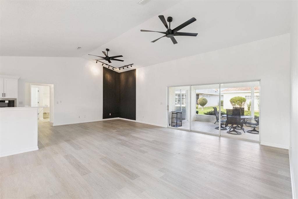 55+ COMMUNITY – LEESBURG, FL