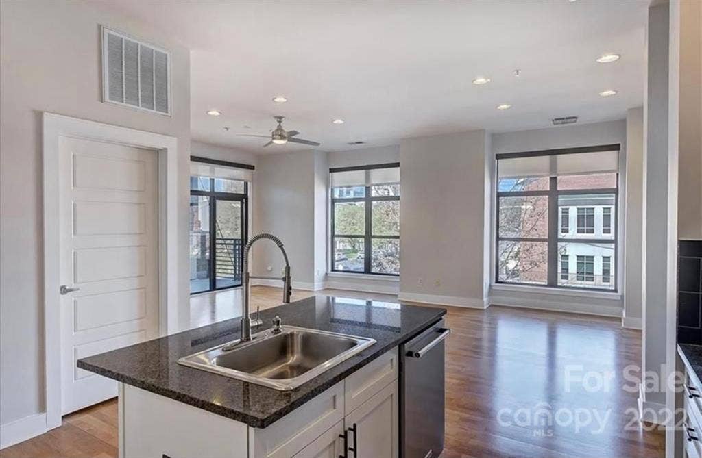 Uptown condo for rent