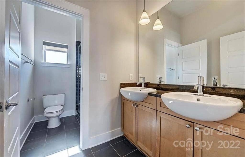 Uptown condo for rent