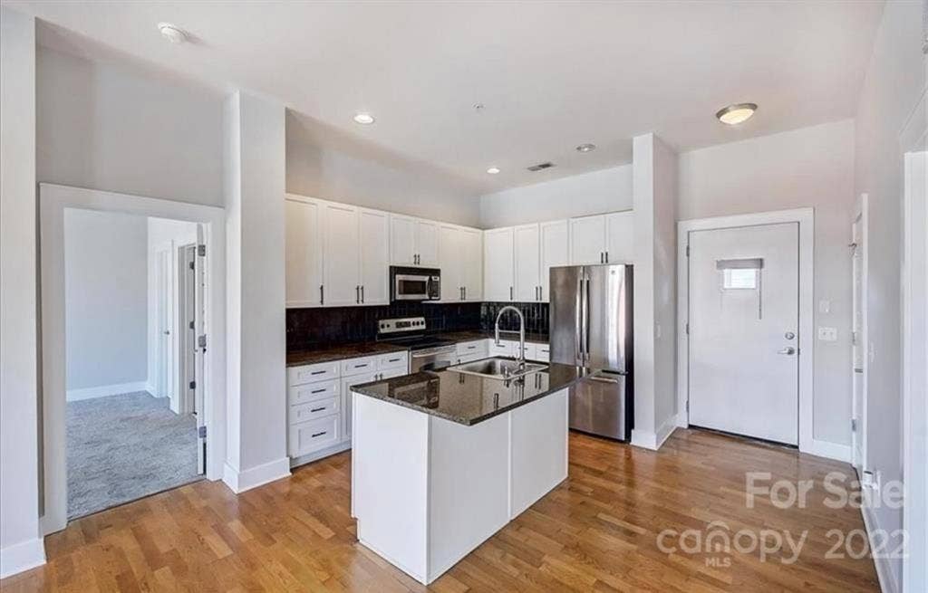 Uptown condo for rent