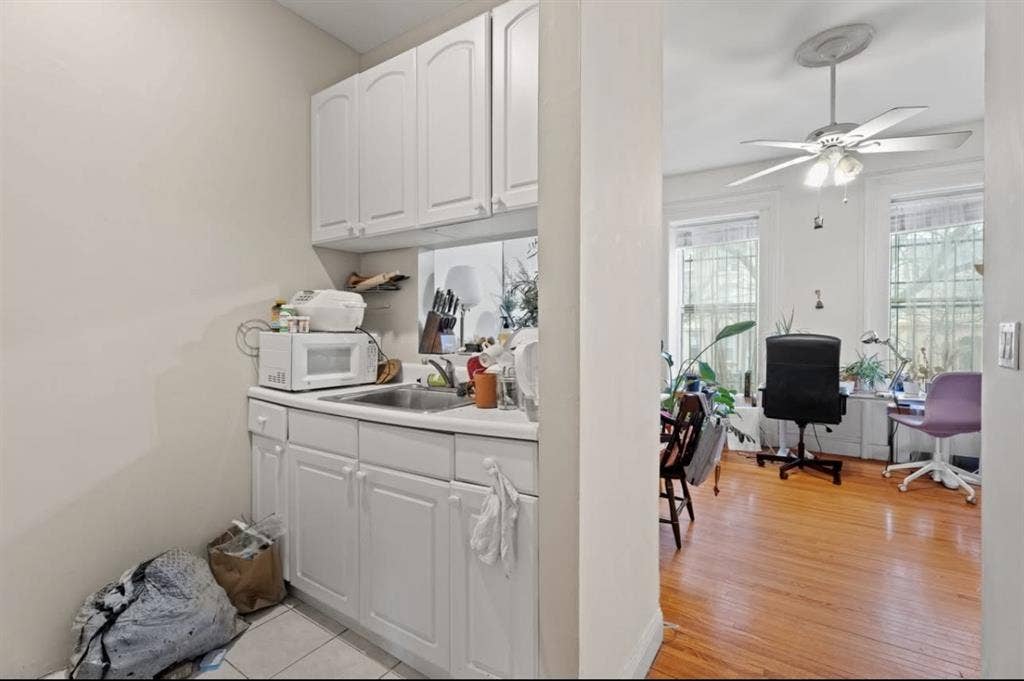 2BR Near Yale/Downtown, heat incl.