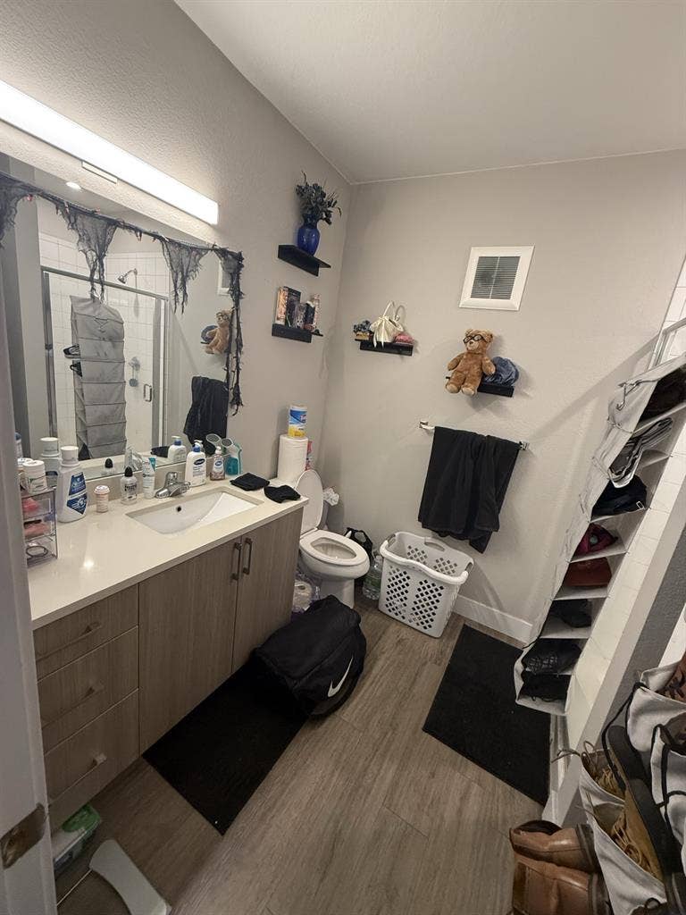 Sublet My Room Dec-July!
