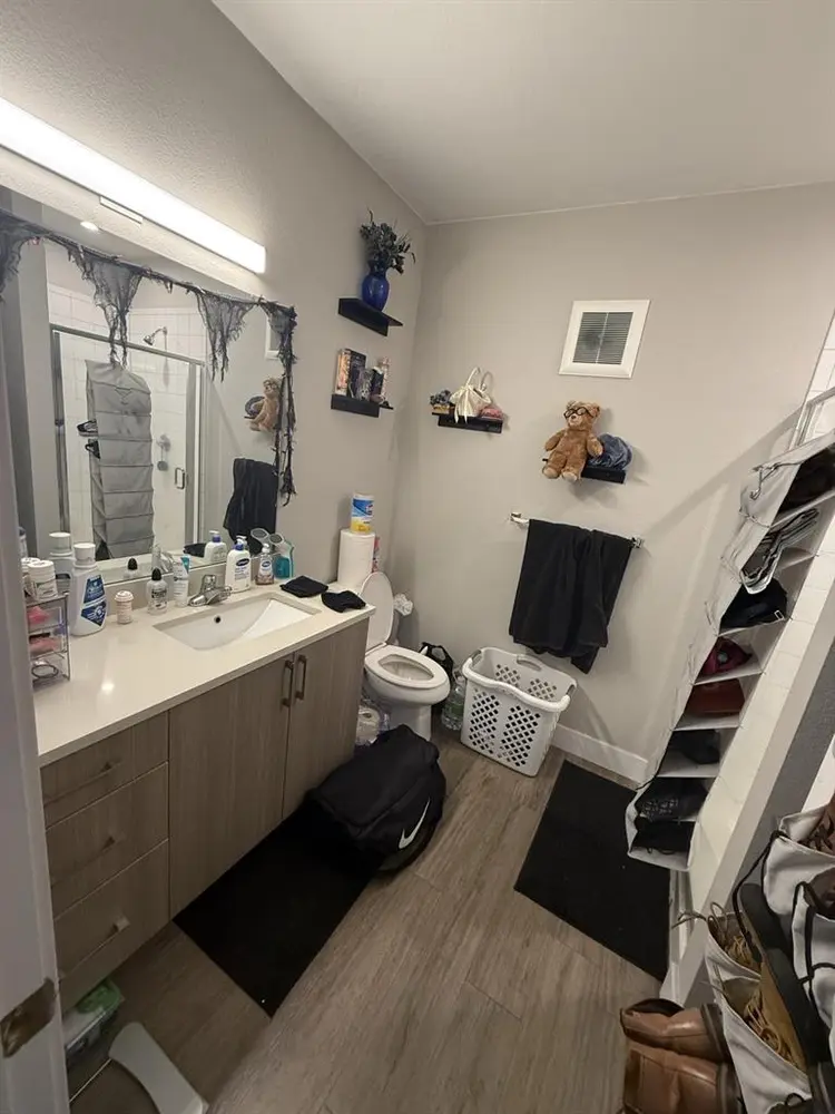 Sublet My Room Dec-July!