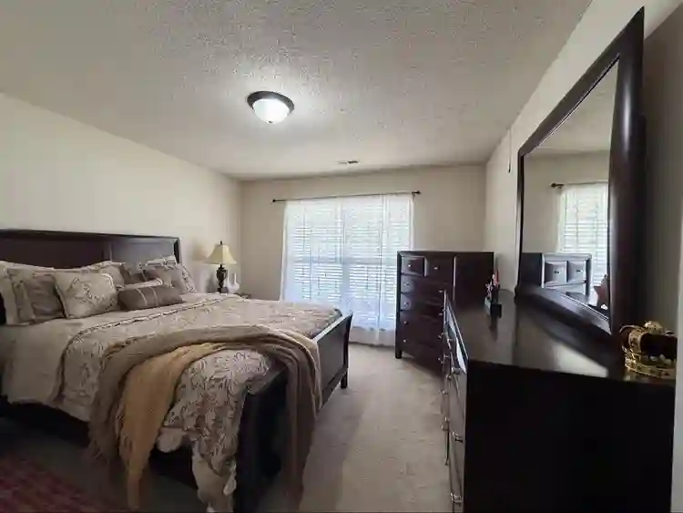 Room with Lakeview