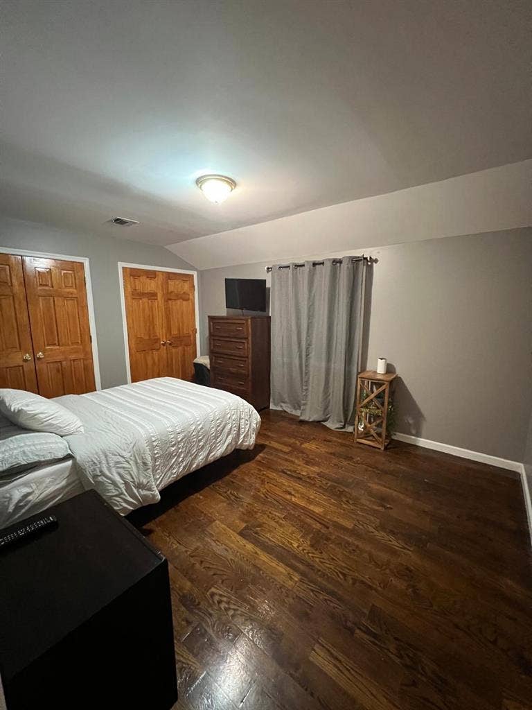 Bronx room rental