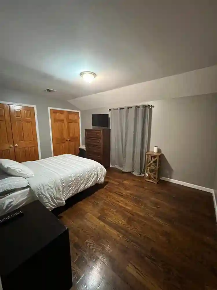 Bronx room rental