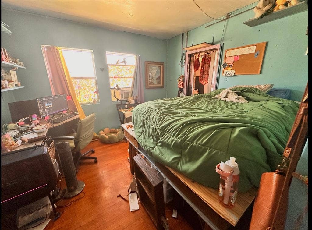 Room for rent in artists co-op!