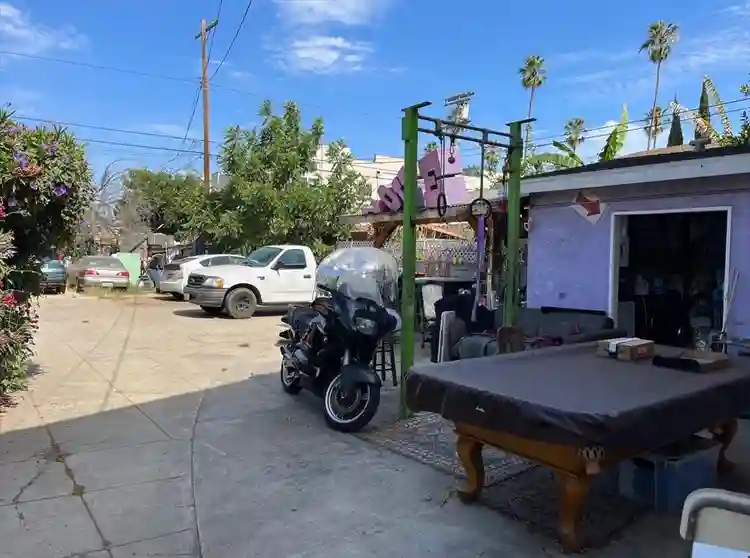 Room for rent in artists co-op!