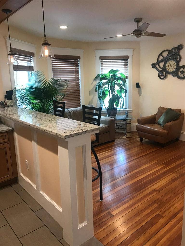 ALL UTILITIES INCLUDED luxury