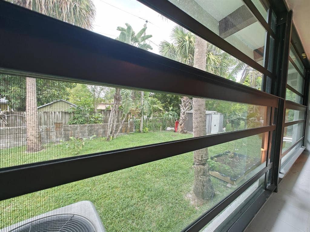 Room for Rent in Hollywood–