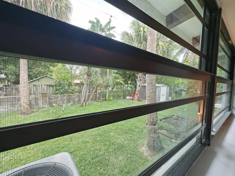 Room for Rent in Hollywood–