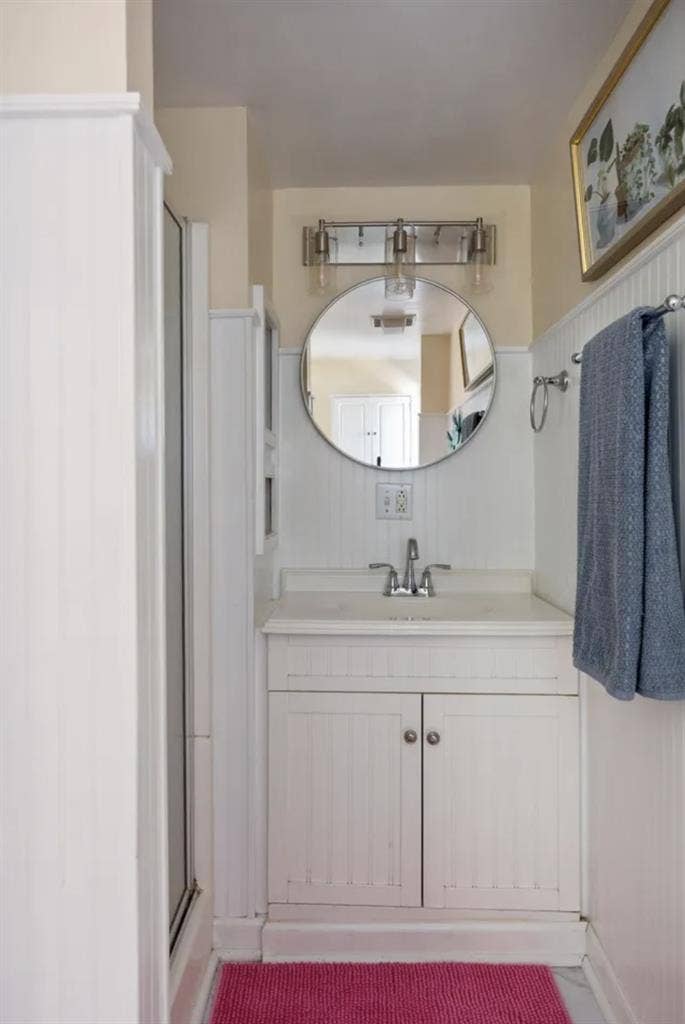 Private bedroom & bathroom