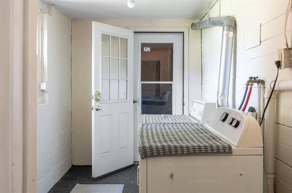 Private bedroom & bathroom