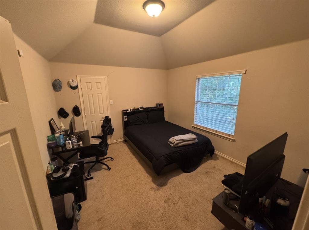 spacious frisco room
