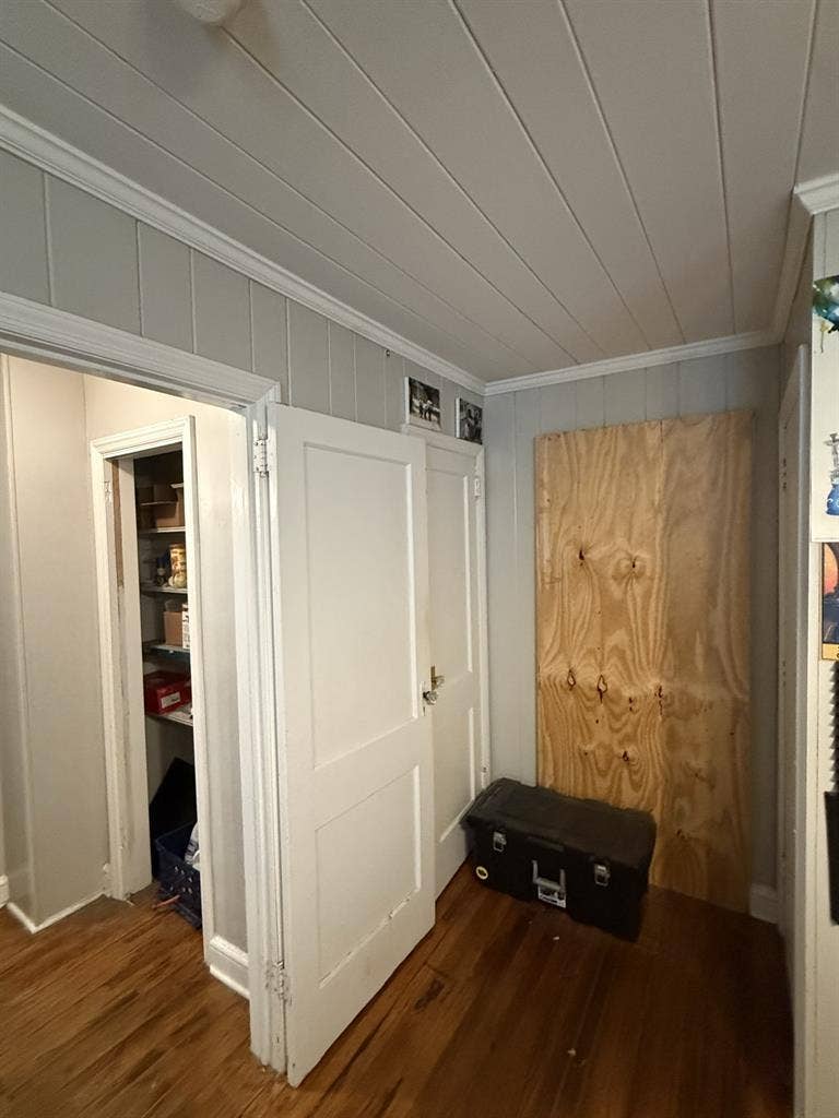 LOOKING FOR A ROOMMATEE