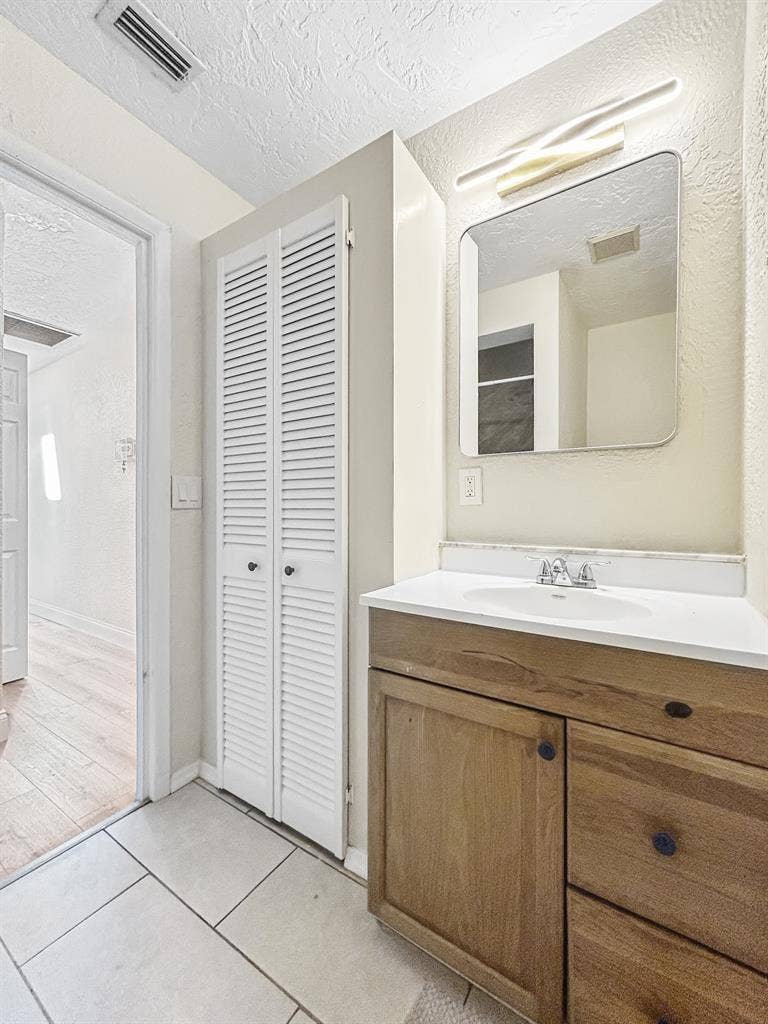 Roommates Wanted in St. Pete