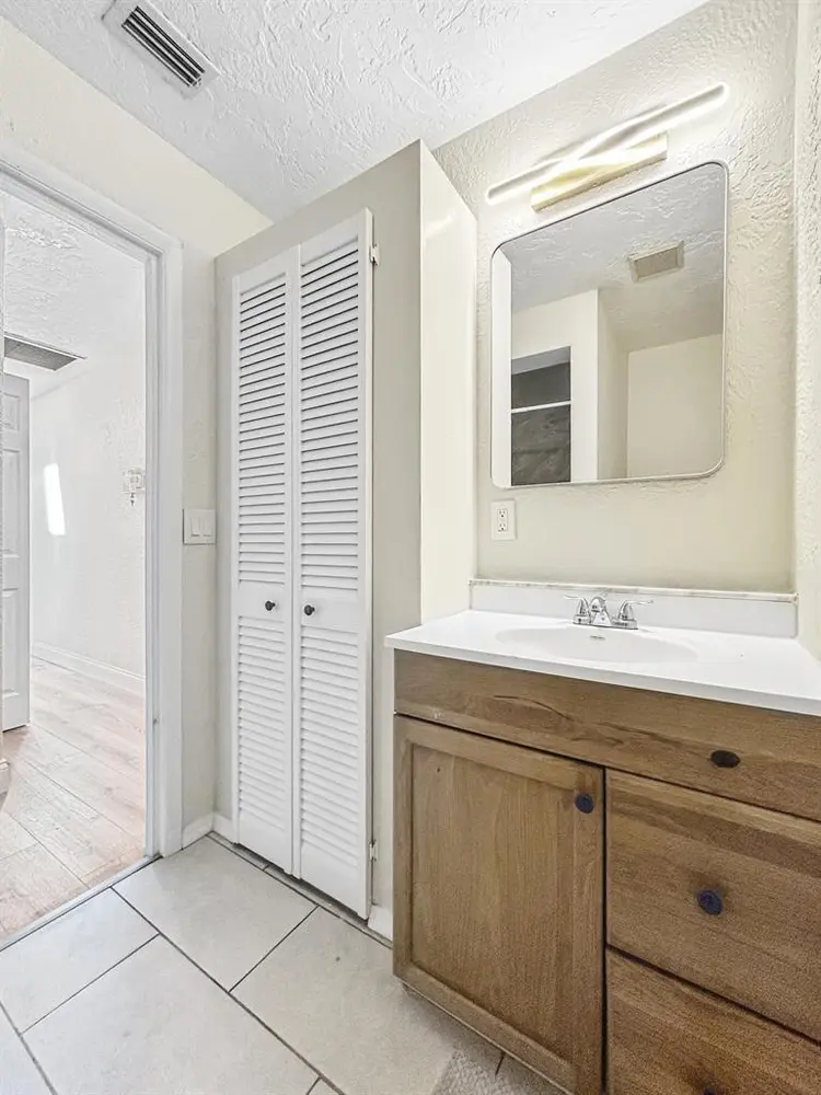 Roommates Wanted in St. Pete