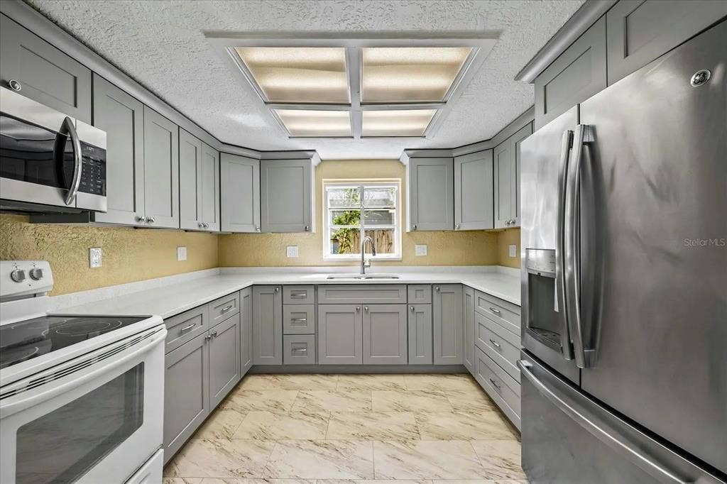 Roommates Wanted in St. Pete