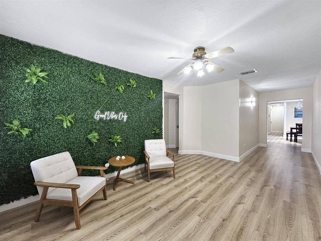 Roommates Wanted in St. Pete
