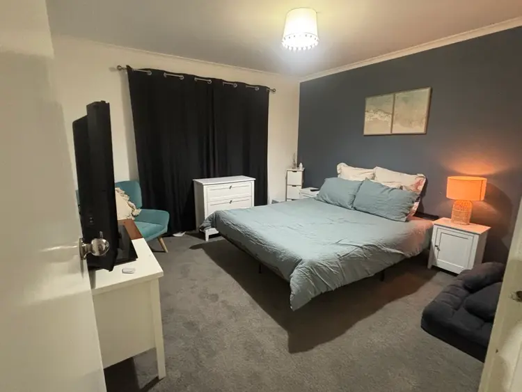 Fully furnished bedroom Langwarrin