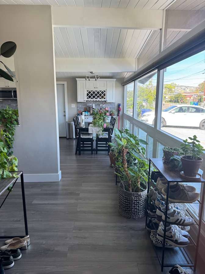 Spare bedroom in Spring Valley
